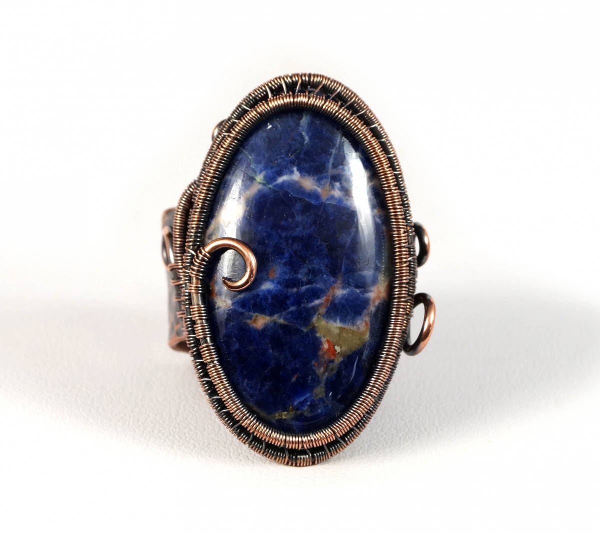 Sodalit, Miedziany pierścionek z niebieskim sodalitem, ręcznie wykonany, prezent dla niej prezent dla mamy, prezent urodzinowy biżuteria autorska